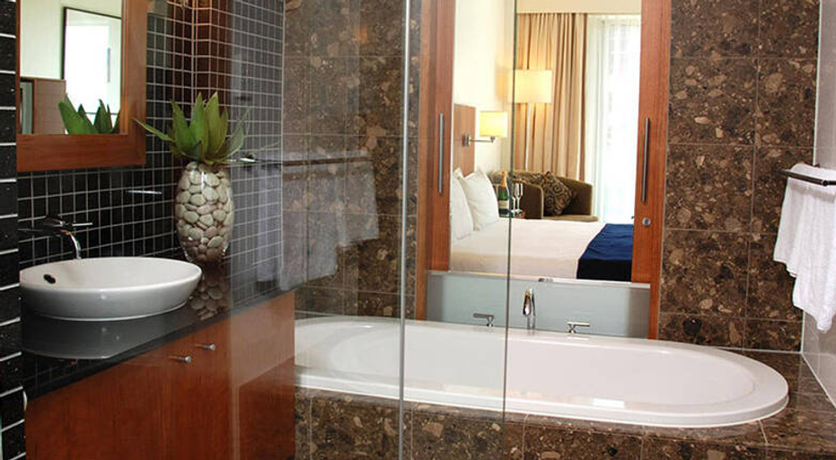 2 Night Adelaide City Stay with Barossa Tour
