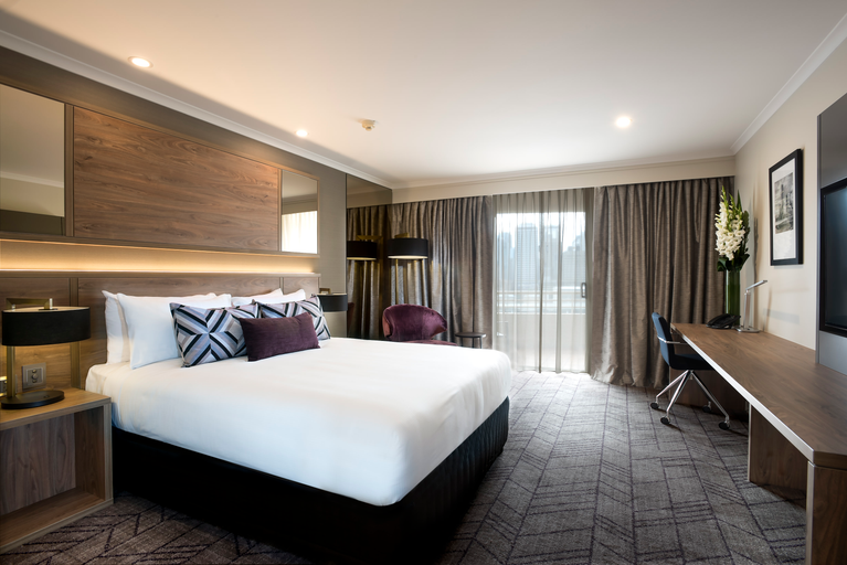 Overnight City Escape with Degustation Dinner
