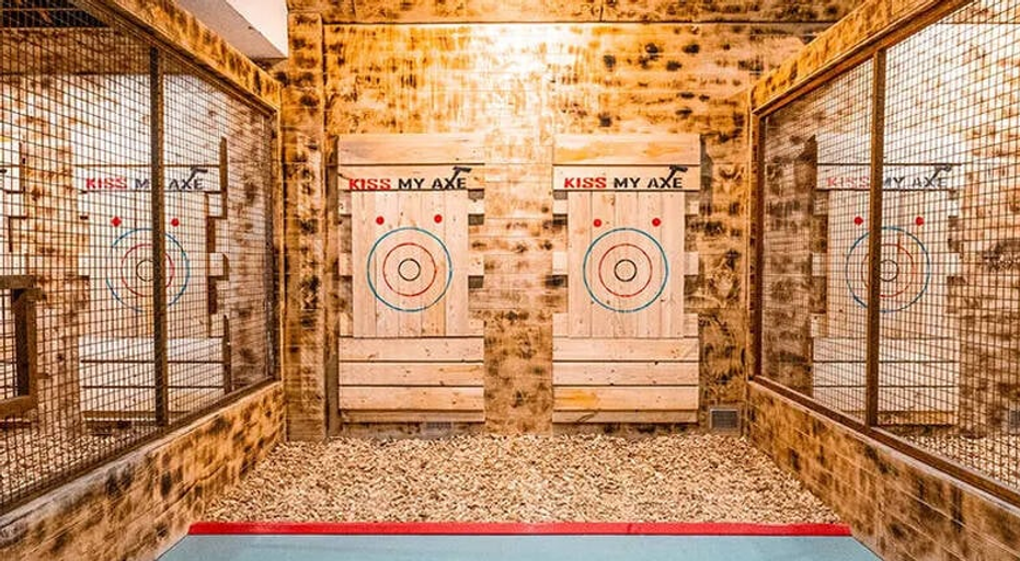 Experience Axe Throwing Experience - 2 Hours - For 8